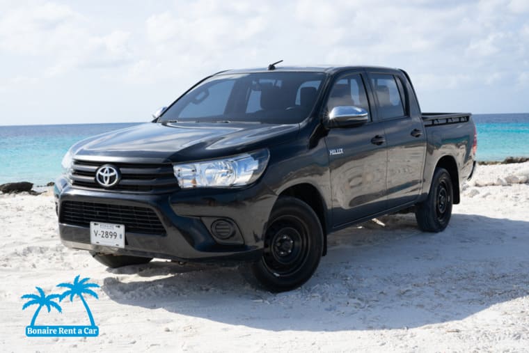 Car rental Bonaire Toyota Hilux Left View