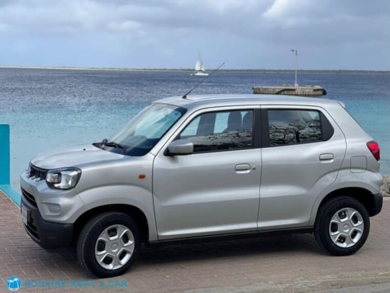 Car rental bonaire Suzuki economy car left view